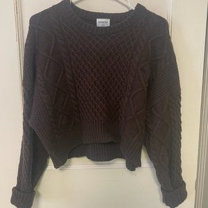 Aritzia Sunday Best Cropped Swrater size MEDIUM